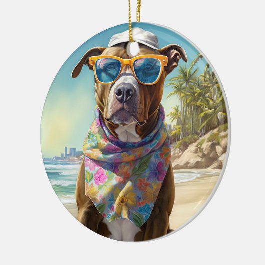 American Staffordshire on Beach,zomercadeau Keramisch Ornament (Links)