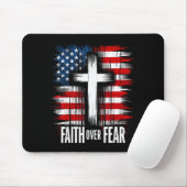 American Usa Flag Christ Faith Over Fear With Cros Muismat (Met muis)