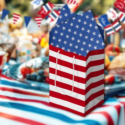 Americana Rood-Wit-Gestreepte  Medium Cadeauzakje