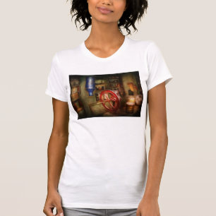 Americana - Store - Alles is te koop T-shirt
