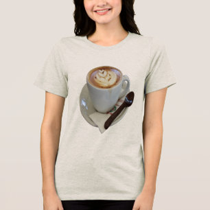 Americano-koffie met tulpenontwerp en chocolade Tri-Blend shirt