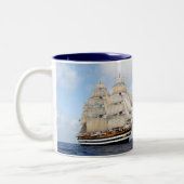 Amerigo Vespucci, Italiaans marineschip Tweekleurige Koffiemok (Links)