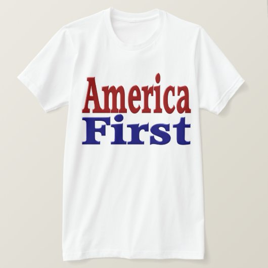 Amerika Eerst met rode en blauwe tekst T-shirt (Design voorkant)