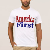 Amerika Eerst met rode en blauwe tekst T-shirt (Voorkant)