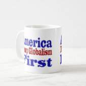 Amerika First Dump Globalism red blue text Koffiemok (Voorkant links)