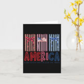 Amerika God heeft zijn genade afgeworpen op het T- Kaart (Gele Bloem)