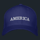 Amerika op blauw geborduurde pet<br><div class="desc">Amerika is wit geborduurd op dit blauwe unisex baseball-pet of een kleurig pet dat je kiest. Een perfecte manier om je patriottisme te shows op 4 juli,  herdenkingsdag of elke andere gelegenheid.</div>