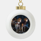 Amerikaans Engels Foxhound Snowy Sleigh Kerstmis Keramische Bal Ornament (Voorkant)