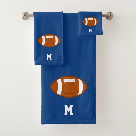 Amerikaans Football Ball & Monogram op Royal Blue Bad Handdoek (Insitu)