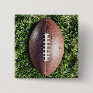 Amerikaans football op gras vierkante button 5,1 cm