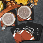 Amerikaans Football Zwart Kartonnen Onderzetters<br><div class="desc">papieren onderzetters hebben een Amerikaans football op zwart en de woorden "It's Game Day!" samen met je achternaam. MEER kleuren en overeenkomende items in onze winkel.</div>