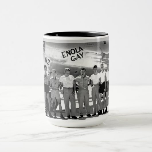 Amerikaans land:  Enola Gay Mok (Midden)