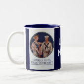 Amerikaans marineschip roept poster op Tweekleurige Koffiemok (Links)