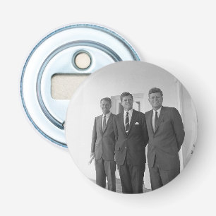 Amerikaans President John Kennedy & Broers, Camelo Button Flesopener