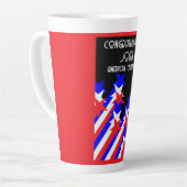 Amerikaans staatsburgerschap verleend latte mok (Linkerhoek)