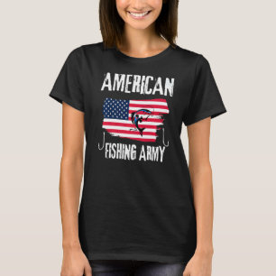 Amerikaans vispatriottisch in de buitenlucht op me t-shirt