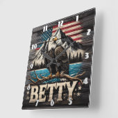 Amerikaanse adelaar in de buurt van bergen en meer vierkante klok (Hoek)