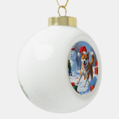 Amerikaanse Akita Kerstfeest Sneeuwscène Keramische Bal Ornament (Links)