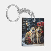 Amerikaanse Akita Snowy Sleigh Ride Kerstdecoratie Sleutelhanger (Voorkant Links)