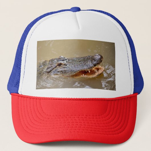 Amerikaanse alligator met open mond trucker pet (Voorkant)