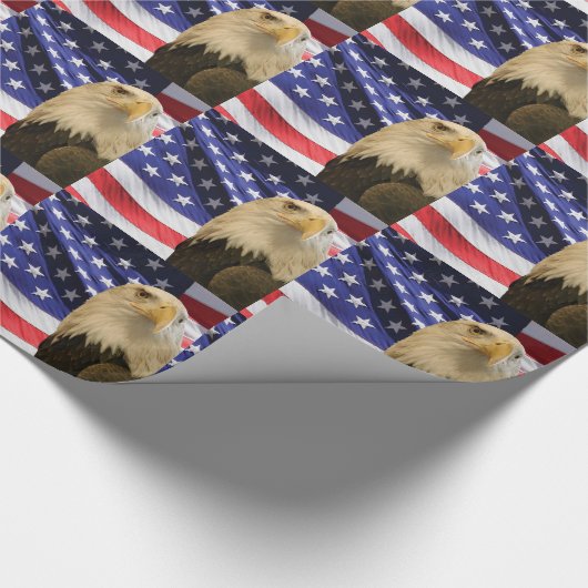 Amerikaanse Bald Eagle en vlag Cadeaupapier (Hoek)