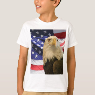 Amerikaanse Bald Eagle en vlag T-shirt
