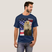 Amerikaanse Bald Eagle en vlag T-shirt (Voorkant volledig)