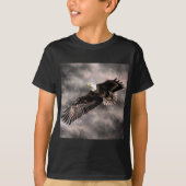 Amerikaanse Bald Eagle Flying in Storm Clouds  T-shirt (Voorkant)