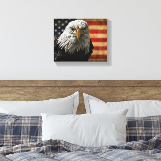 Amerikaanse Bald Eagle over de vlag van Grunge Canvas Afdruk (Insitu (Slaapkamer))