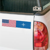 Amerikaanse en NAVO-vlaggen Bumpersticker (Op Truck)