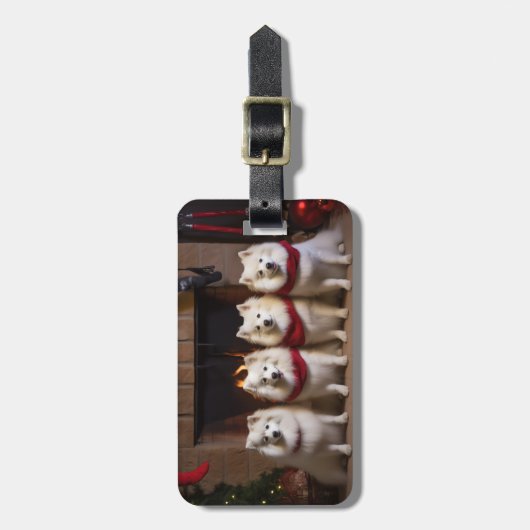 Amerikaanse Eskimo bij de open haard Kerstmis Bagagelabel (Voorkant verticaal)