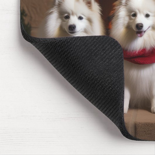 Amerikaanse Eskimo bij de open haard Kerstmis Muismat (Hoek)