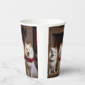 Amerikaanse Eskimo bij de open haard Kerstmis Papieren Bekers (Rechts)