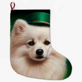Amerikaanse Eskimo-hond in St. Patrick's Day Dress Grote Kerstsok (Voorkant)