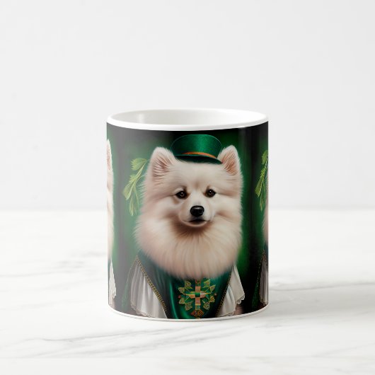 Amerikaanse Eskimo-hond in St. Patrick's Day Dress Koffiemok (Center)