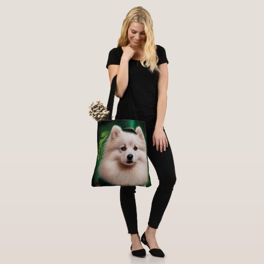 Amerikaanse Eskimo-hond in St. Patrick's Day Dress Tote Bag (Op model)
