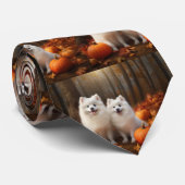 Amerikaanse Eskimo Puppy Herfst Delight Pompoen Stropdas (Opgerold)