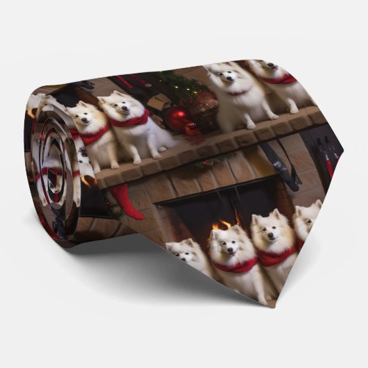 Amerikaanse Eskimohond bij de Open Haard Kerstmis Stropdas (Opgerold)
