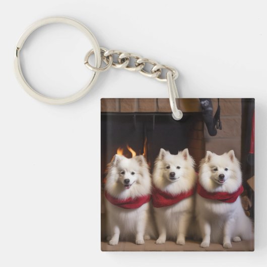 Amerikaanse Eskimohond bij de Openhaard Kerstmis Sleutelhanger (Voorkant)