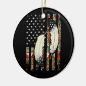 Amerikaanse Flag Native Tribe Feather Pride Keramisch Ornament (Links)