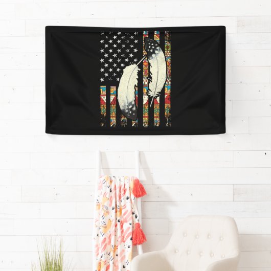 Amerikaanse Flag Native Tribe Feather Pride Spandoek (Insitu)