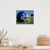 Amerikaanse football helm in gras, close-up poster (Keuken)