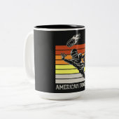 Amerikaanse Football Two-Tone Coffee Mok (Voorkant links)