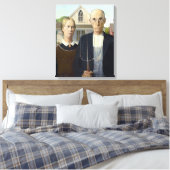 Amerikaanse Gothic - Grant Wood Canvas Afdruk (Insitu (Slaapkamer))
