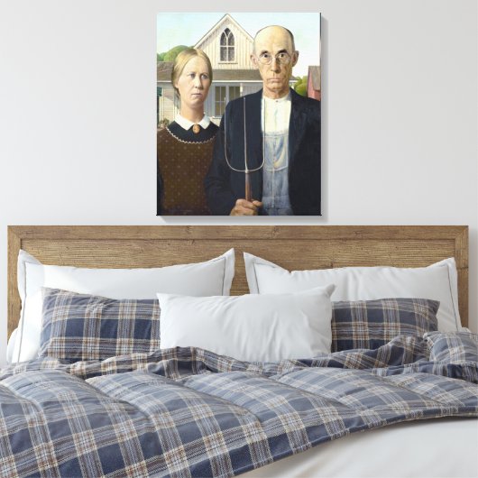 Amerikaanse Gothic - Grant Wood Canvas Afdruk (Insitu (Slaapkamer))