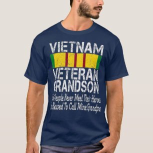 Amerikaanse militaire familie Vietnam Veteran Gran T-shirt