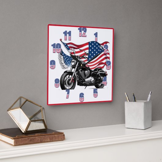 Amerikaanse motorfiets met vlag op de achtergrond vierkante klok (Kantoor)