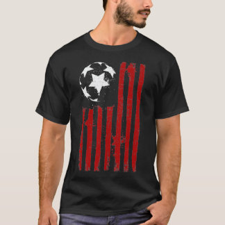 Amerikaanse nationale vlag met Voetbal noodlijdend T-shirt