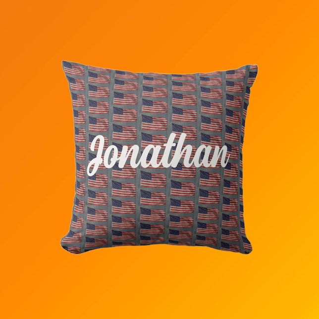 Amerikaanse Patriottische Vlag Kunst Jouw naam Wit Kussen (Front with Background)