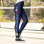 Amerikaanse Pickleball Leggings Geel Ball Red Whit<br><div class="desc">De perfecte leggings voor liefhebbers van pickleball en de VS. Leggings van hoge kwaliteit met de woorden PICKLEBALL USA en een gele pickleball aan beide zijden. Voeg je aangepaste tekst toe - zoals een clubnaam of teamnaam. Fun voor casual sociaal spel of wedstrijdspel - verander gemakkelijk de achtergrondkleur om de...</div>